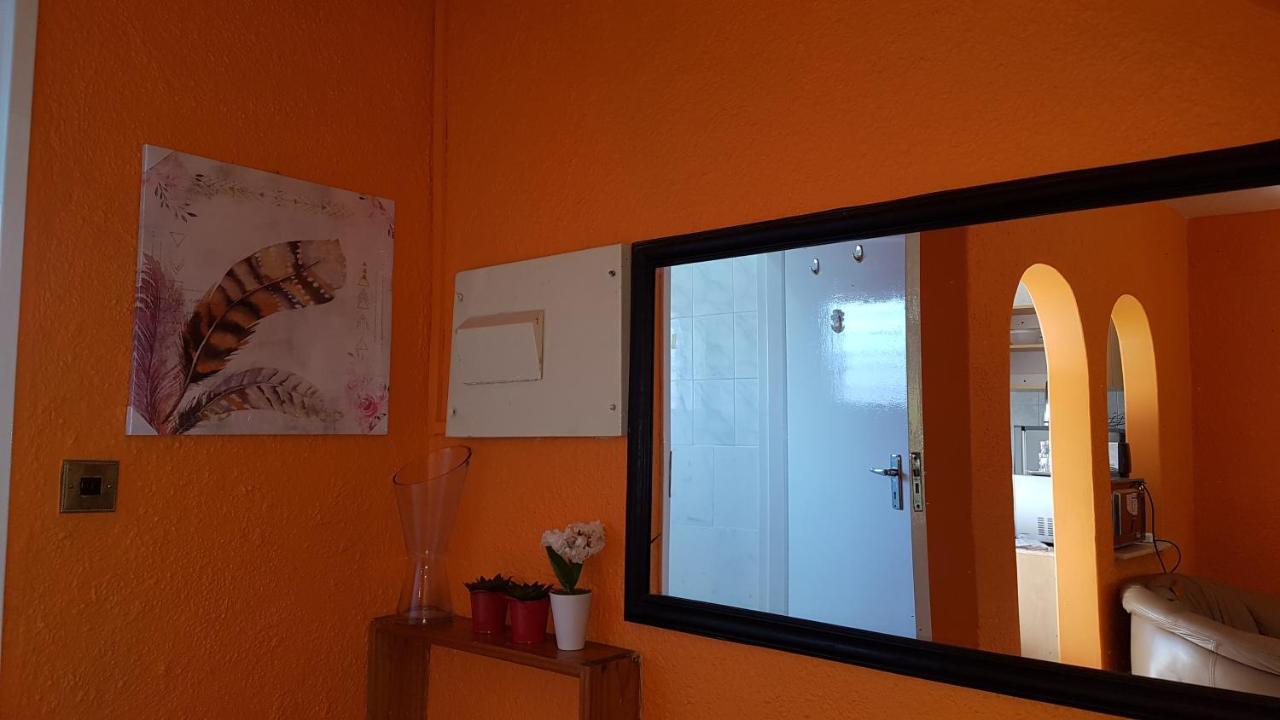 Lolo'S 1Bed Apt-Best Location-2Balconies Harare Esterno foto