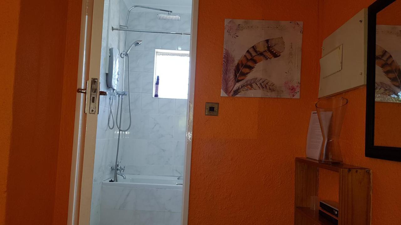 Lolo'S 1Bed Apt-Best Location-2Balconies Harare Esterno foto